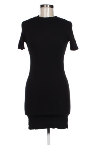 Рокля Bershka, Размер S, Цвят Черен, Цена 20,45 €