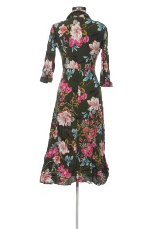 Kleid Bershka, Größe M, Farbe Mehrfarbig, Preis 31,99 €