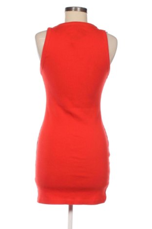 Sukienka Bershka, Rozmiar L, Kolor Czerwony, Cena 106,90 zł