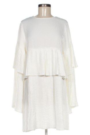Kleid Boohoo, Größe M, Farbe Weiß, Preis 32,00 €