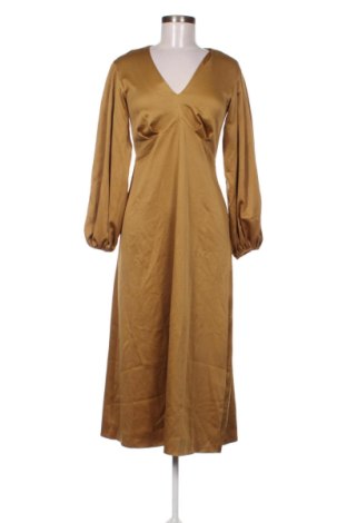 Рокля Closet London, Размер S, Цвят Бежов, Цена 97,14 €