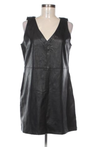 Kleid Cropp, Größe M, Farbe Schwarz, Preis 25,00 €