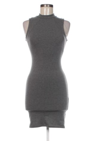 Рокля Gina Tricot, Размер XS, Цвят Сив, Цена 13,29 €