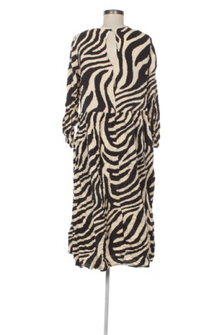 Rochie H&M, Mărime S, Culoare Multicolor, Preț 123,99 Lei