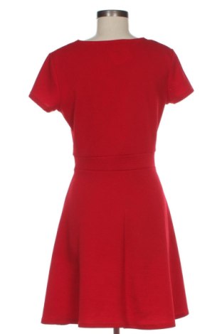 Sukienka Lola & Liza, Rozmiar M, Kolor Czerwony, Cena 129,99 zł