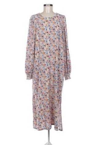 Рокля Sisters Point, Размер XL, Цвят Многоцветен, Цена 25,05 €