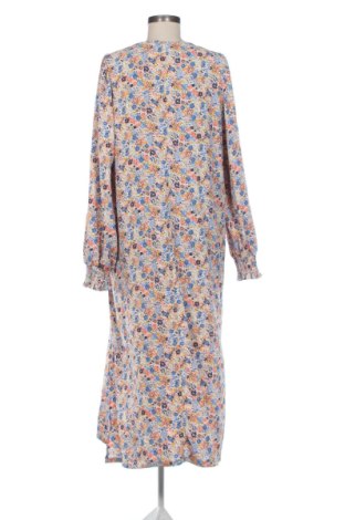 Рокля Sisters Point, Размер XL, Цвят Многоцветен, Цена 25,05 €