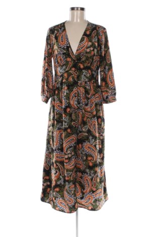 Рокля Stradivarius, Размер L, Цвят Многоцветен, Цена 25,05 €
