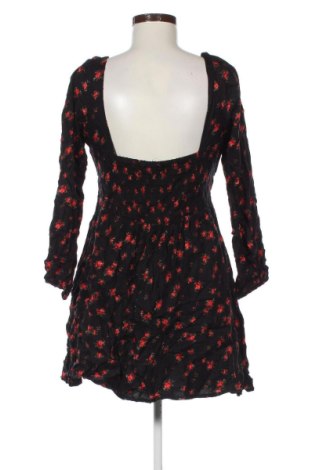 Kleid Stradivarius, Größe L, Farbe Mehrfarbig, Preis 25,99 €