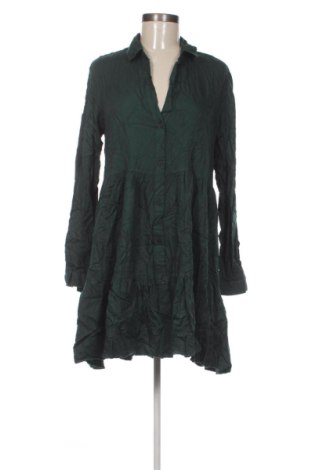 Kleid Stradivarius, Größe L, Farbe Grün, Preis 31,99 €