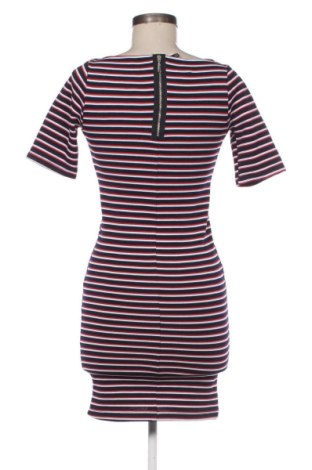 Рокля Stradivarius, Размер S, Цвят Многоцветен, Цена 20,45 €
