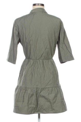 Kleid Stradivarius, Größe M, Farbe Grün, Preis 25,99 €
