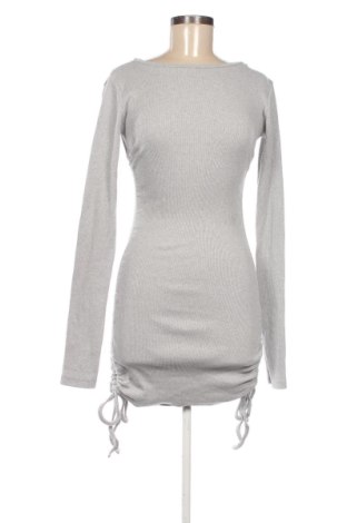 Kleid Trendyol, Größe M, Farbe Grau, Preis 25,00 €