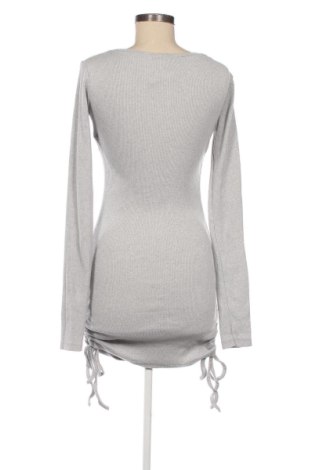 Kleid Trendyol, Größe M, Farbe Grau, Preis 25,00 €