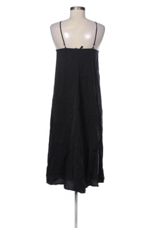 Рокля Vero Moda, Размер XS, Цвят Черен, Цена 17,89 €