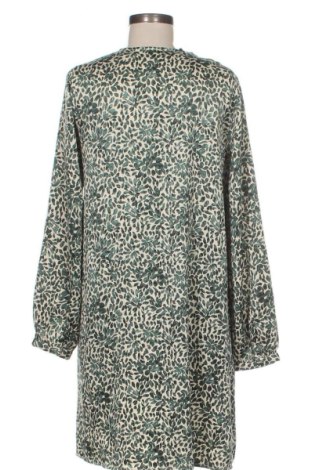 Kleid Vero Moda, Größe M, Farbe Mehrfarbig, Preis 22,99 €