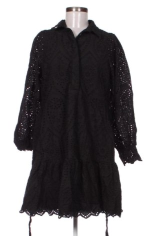 Kleid Y.A.S, Größe L, Farbe Mehrfarbig, Preis 127,99 €