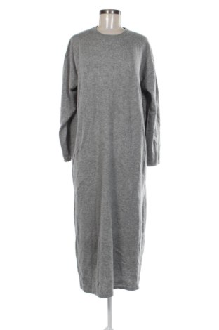 Kleid Zara, Größe M, Farbe Grau, Preis 39,00 €