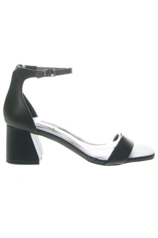 Сандали Steve Madden, Размер 41, Цвят Черен, Цена 104,81 €