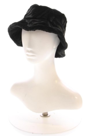Căciulă Nike, Culoare Negru, Preț 170,99 Lei