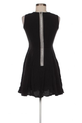 Δερμάτινο φόρεμα Review, Μέγεθος S, Χρώμα Μαύρο, Τιμή 5,99 €