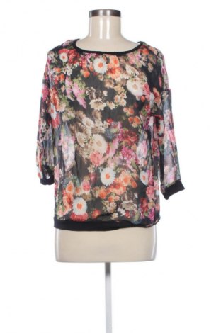 Dámská halenka Bershka, Velikost S, Barva Vícebarevné, Cena  49,00 Kč