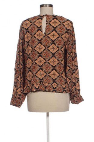 Γυναικεία μπλούζα Object, Μέγεθος M, Χρώμα Πολύχρωμο, Τιμή 3,99 €