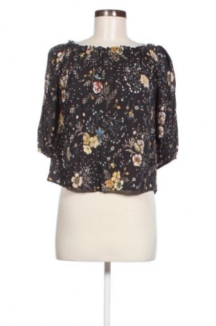 Dámská halenka Stradivarius, Velikost S, Barva Vícebarevné, Cena  169,00 Kč