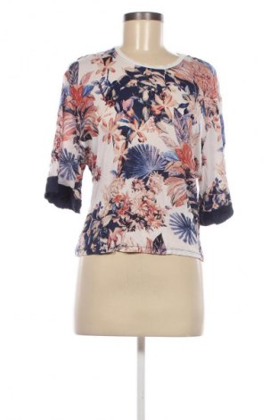 Γυναικεία μπλούζα Zara Trafaluc, Μέγεθος S, Χρώμα Πολύχρωμο, Τιμή 2,99 €