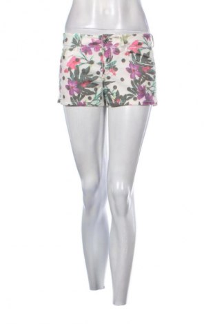 Pantaloni scurți de femei Guess, Mărime M, Culoare Multicolor, Preț 76,99 Lei