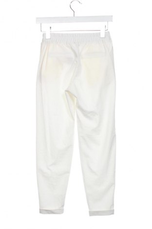 Дамски панталон Bershka, Размер XS, Цвят Бял, Цена 4,60 €