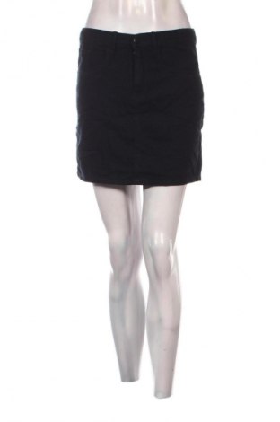 Пола Bik Bok, Размер M, Цвят Черен, Цена 2,04 €