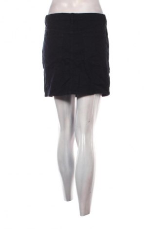 Пола Bik Bok, Размер M, Цвят Черен, Цена 2,04 €