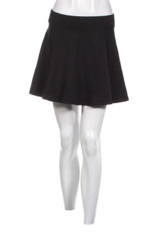 Пола Clockhouse, Размер M, Цвят Черен, Цена 2,04 €