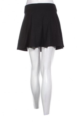 Пола Clockhouse, Размер M, Цвят Черен, Цена 2,04 €