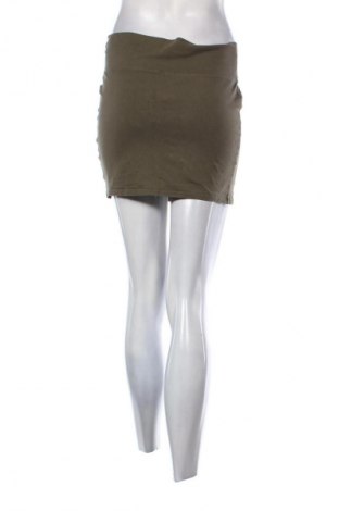 Пола Clockhouse, Размер M, Цвят Зелен, Цена 2,04 €