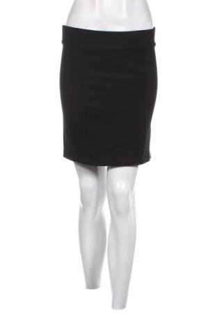 Пола Cubus, Размер M, Цвят Черен, Цена 2,04 €