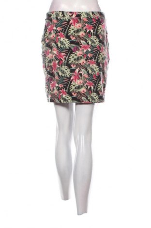 Пола Defacto, Размер M, Цвят Многоцветен, Цена 2,04 €