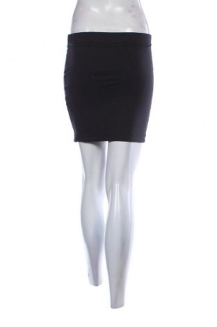 Пола Fb Sister, Размер M, Цвят Черен, Цена 2,04 €