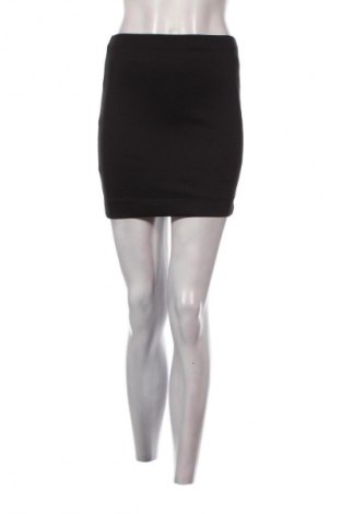 Пола Forever 21, Размер S, Цвят Черен, Цена 2,04 €