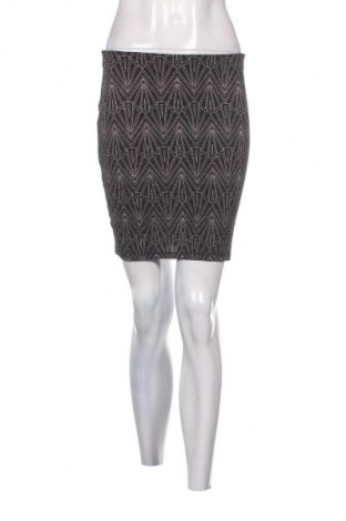 Пола H&M, Размер S, Цвят Многоцветен, Цена 2,04 €