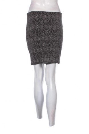 Пола H&M, Размер S, Цвят Многоцветен, Цена 2,04 €