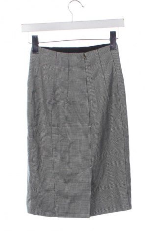 Пола H&M, Размер XXS, Цвят Многоцветен, Цена 2,04 €