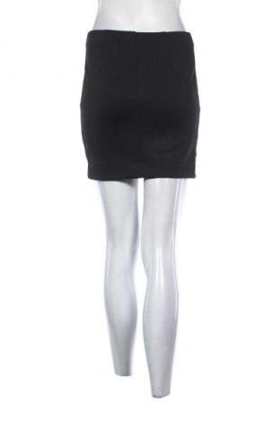 Пола H&M, Размер M, Цвят Черен, Цена 2,04 €