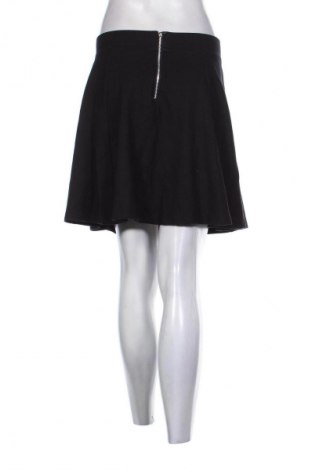 Пола H&M, Размер M, Цвят Черен, Цена 8,69 €