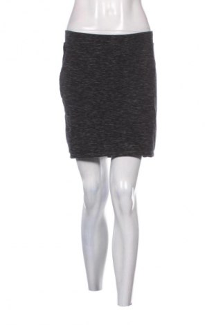 Пола H&M, Размер M, Цвят Многоцветен, Цена 2,04 €