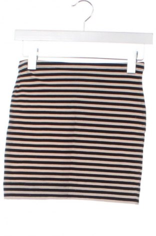 Пола H&M, Размер XS, Цвят Многоцветен, Цена 2,04 €