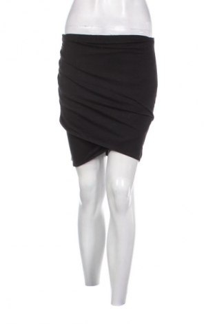 Пола H&M Divided, Размер XS, Цвят Черен, Цена 2,04 €