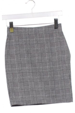 Пола House, Размер XS, Цвят Многоцветен, Цена 2,04 €