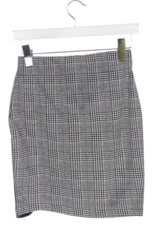 Пола House, Размер XS, Цвят Многоцветен, Цена 2,04 €